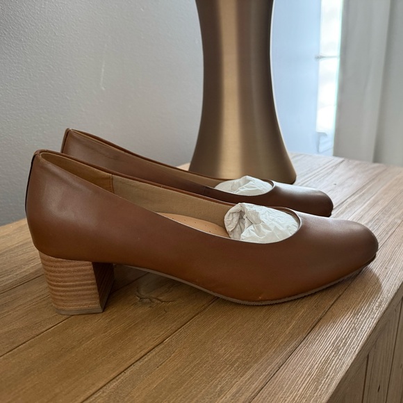 Trotters Daria Pump Cognac Brown Heels - Picture 3 of 8